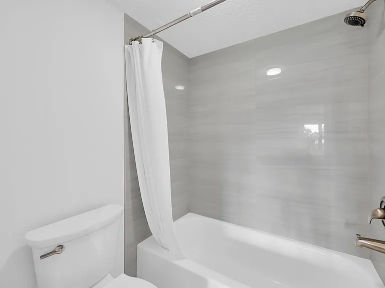 12962 Briarlake Dr #202 — Photo 19