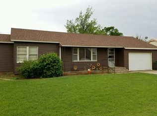 401 E Warren Rd, Blair, OK 73526