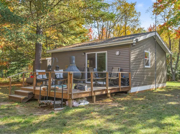 22767 15th Ave, Sears, MI 49679