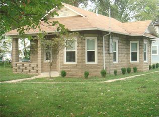 620 S 4th St, Pacific, MO 63069