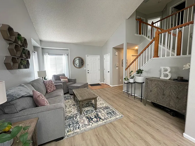 10181 Woodrose Ct — Photo 6
