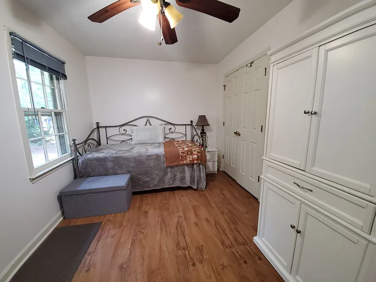 225 Woodglen Dr — Photo 17