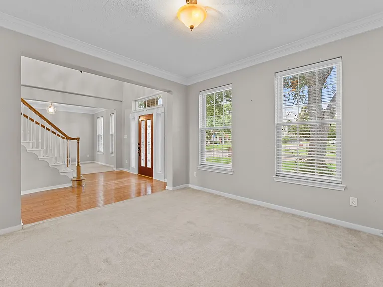 1602 Seminole St — Photo 5