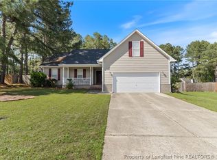 105 Winterfield Dr, Raeford, NC 28376