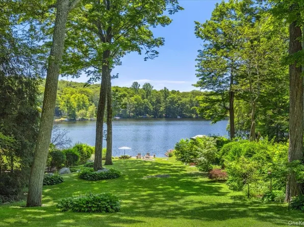 342 Lake Shore Road, Putnam Valley, NY 10579