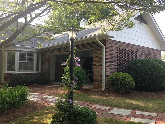 5th image of 3506 Oak Knoll Dr