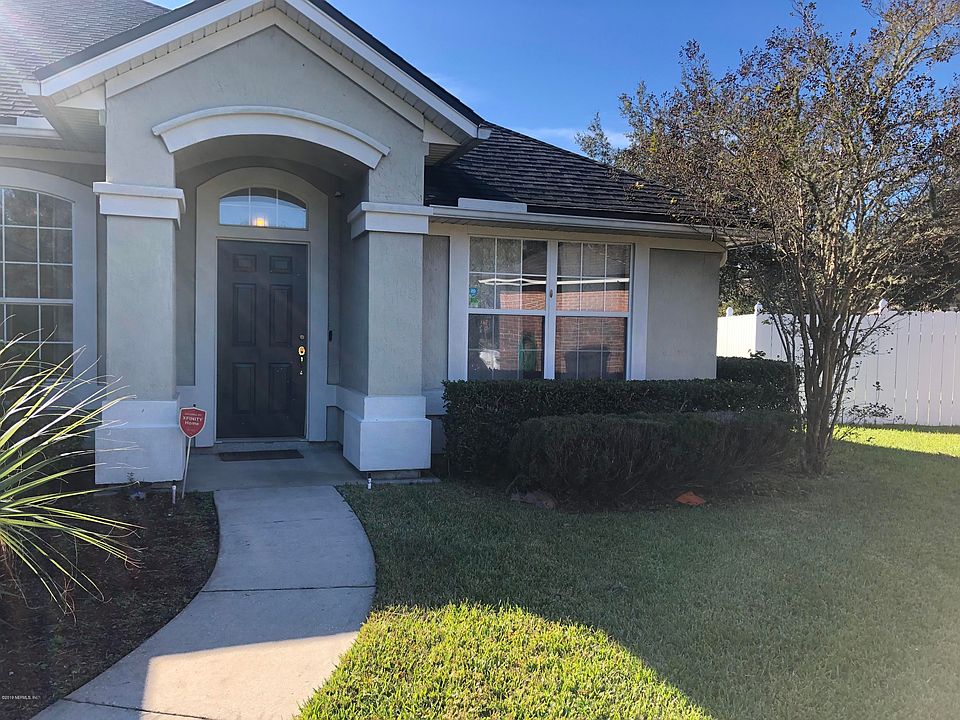 1st image of 946 Brook Hollow Ct