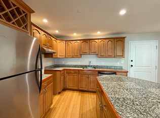 409 Main St APT 302, Woburn, MA 01801