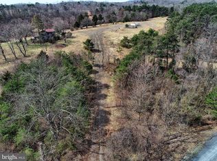 393 Guy Mason Ln, Hedgesville, WV 25427