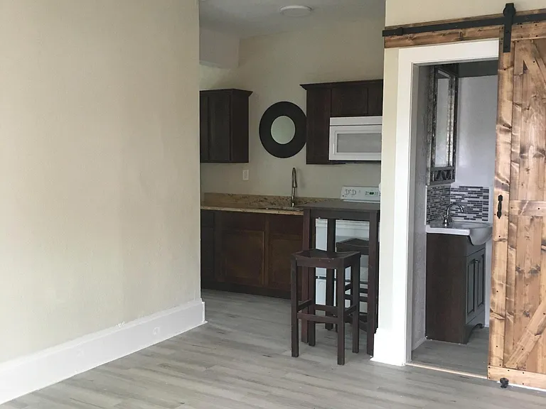 23 S Hollywood Ave #5 — Photo 3