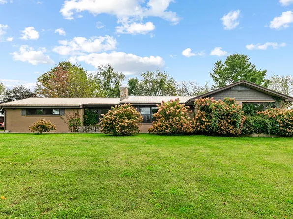 1435 Mud Pike, Christiansburg, VA 24073