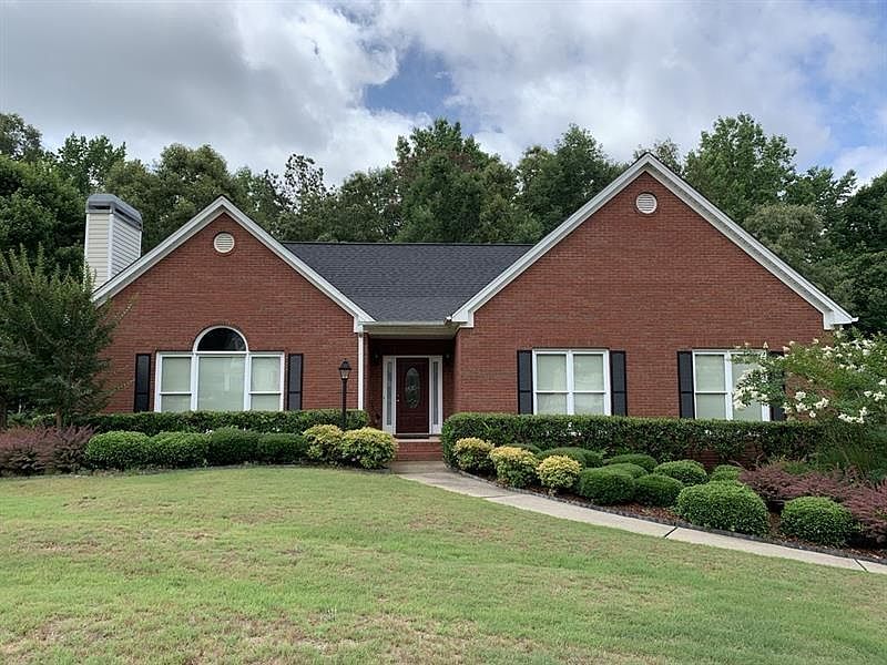 1st image of 235 Savannah Pl