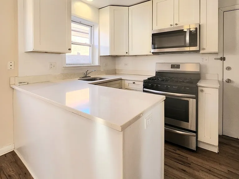 4916 N Harlem Ave #6 — Photo 2