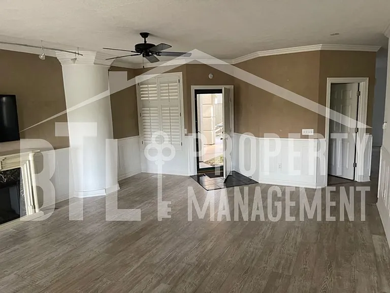 120 Oxford Ct #1 — Photo 5
