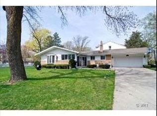 908 Windsor Rd, Highland Park, IL 60035