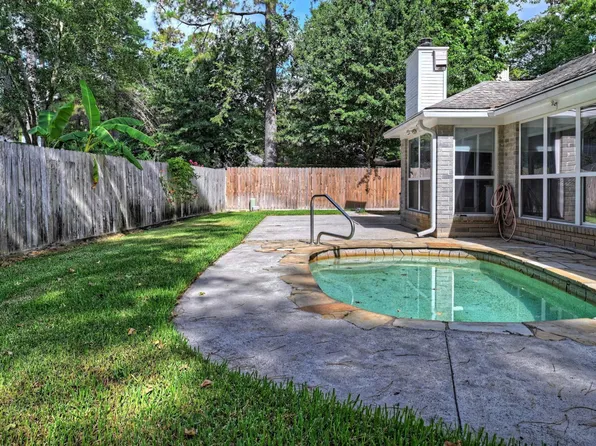 15 White Bark Pl, Spring, TX 77381
