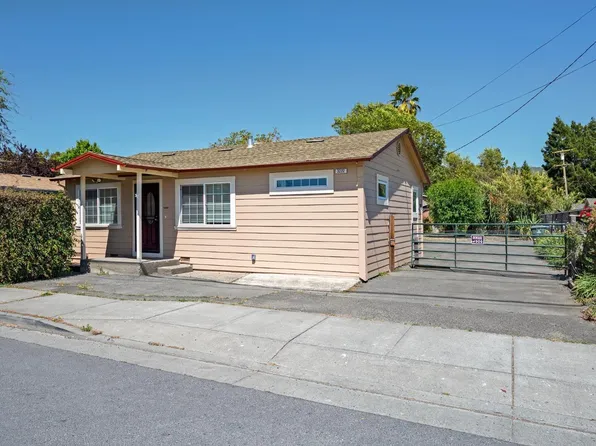 3222 Moorland Avenue, Santa Rosa, CA 95407