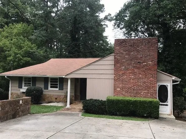 633 Clairmont Cir, Decatur, GA
