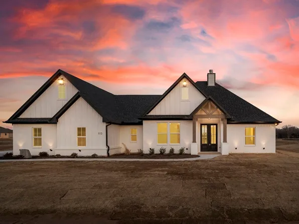 115 Moreland St, Paradise, TX 76073