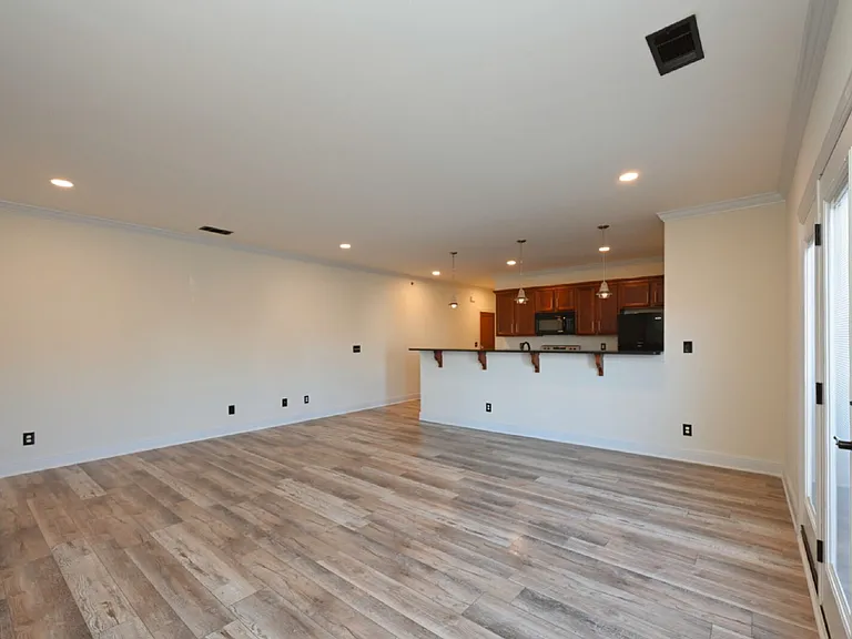303 Criddle St #406 — Photo 6