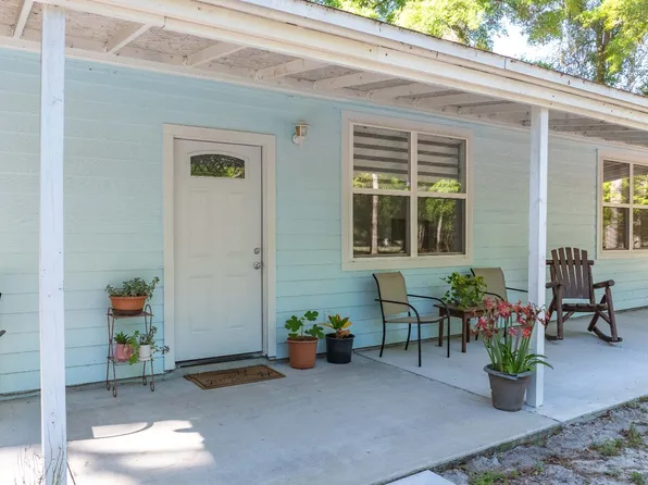 12116 208th St, O'Brien, FL 32071