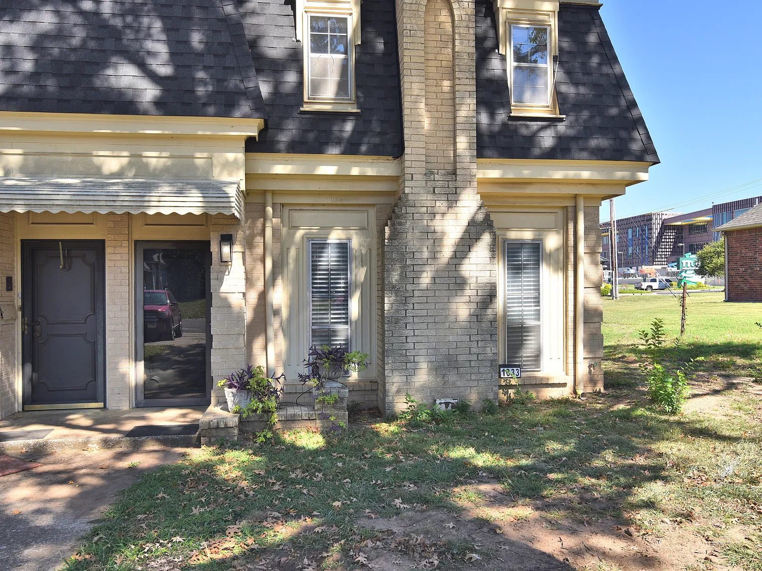 3 bed, 1880 sqft, $1,740 — Photo 2
