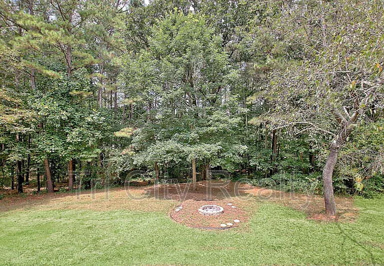49 Montrose Ln — Photo 22