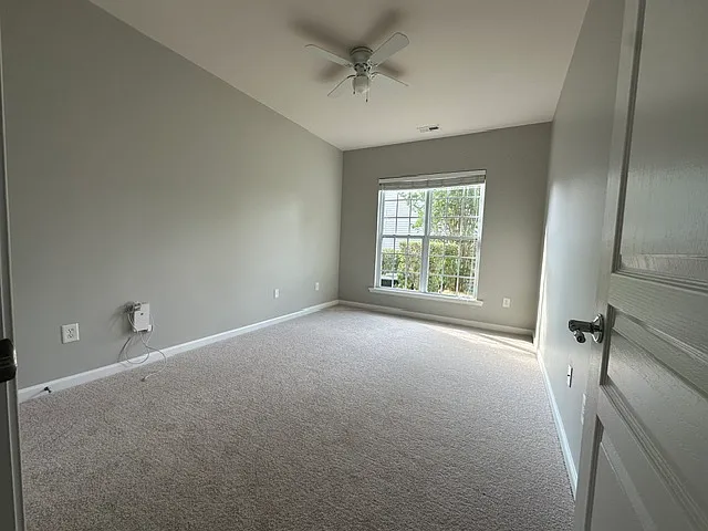 702 Unison Ct — Photo 6