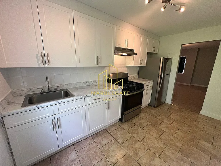 70 Crawford St #155 — Photo 1