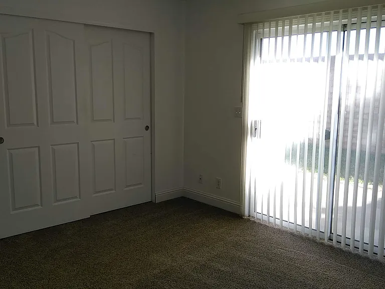 1305 Howard Ct — Photo 9