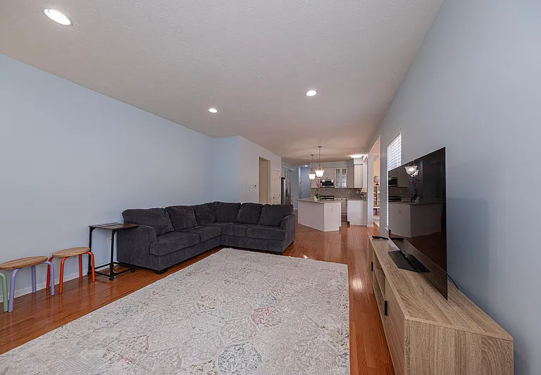 1909 Colonial Dr — Photo 7