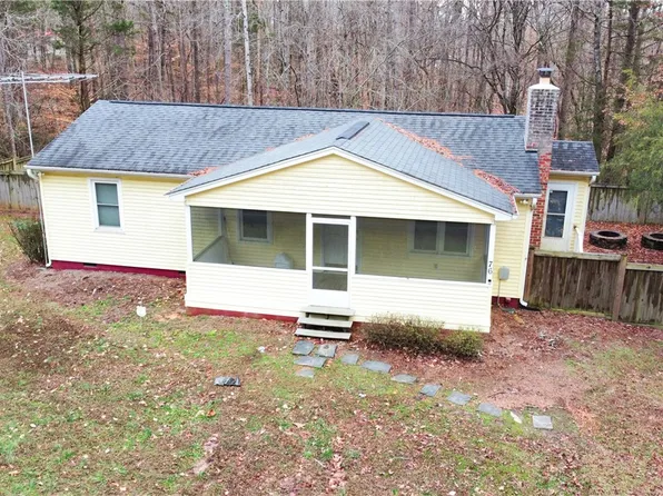 76 River Oaks Dr, Iva, SC 29655