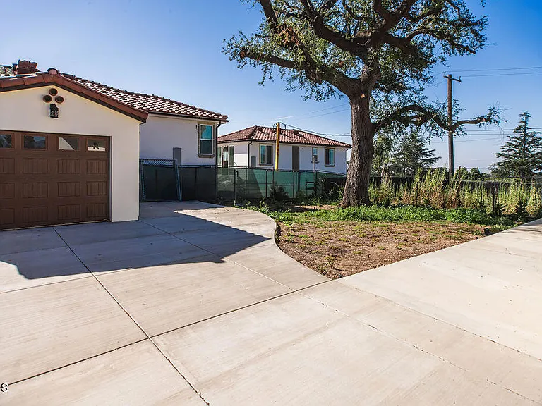 2628 Glenrose Ave — Photo 24