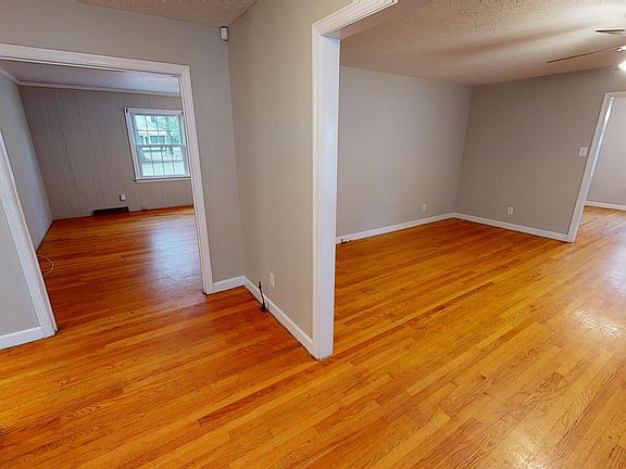 4th image of 1017 S Claiborne St