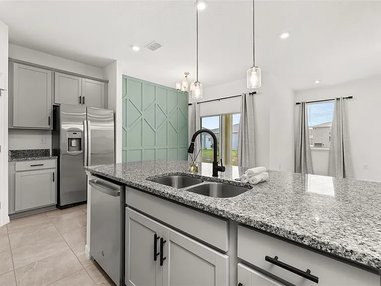 1123 Patriot Loop — Photo 9