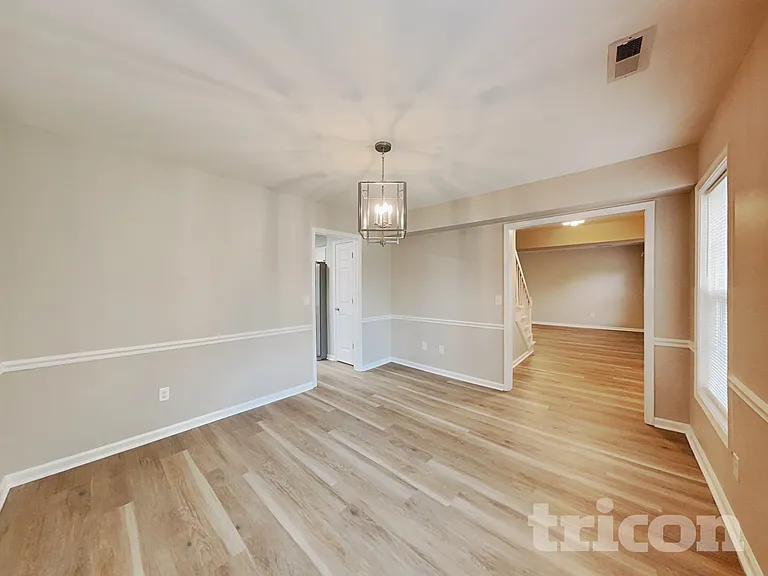 1700 Kildare Woods Dr — Photo 4