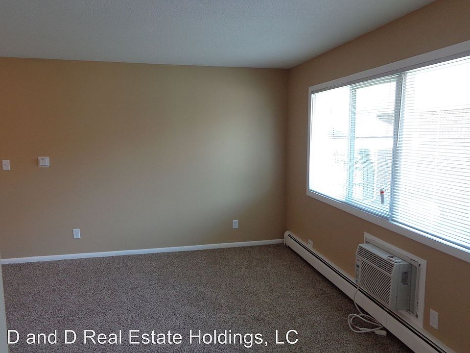 2nd image of 177 16th Ave SW APT 1