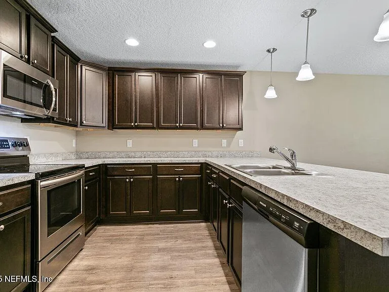 2235 Bayview Rd — Photo 8