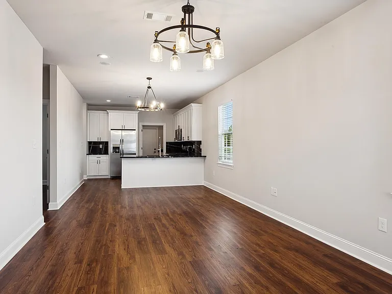 1324 Harrison Ave — Photo 3