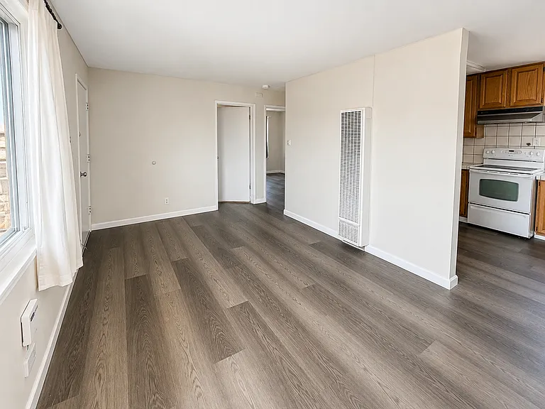 2199 Grant Street — Photo 6