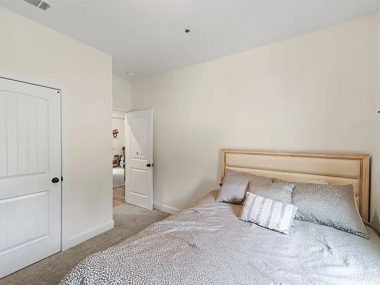 491 Lake Rosalind Dr — Photo 31