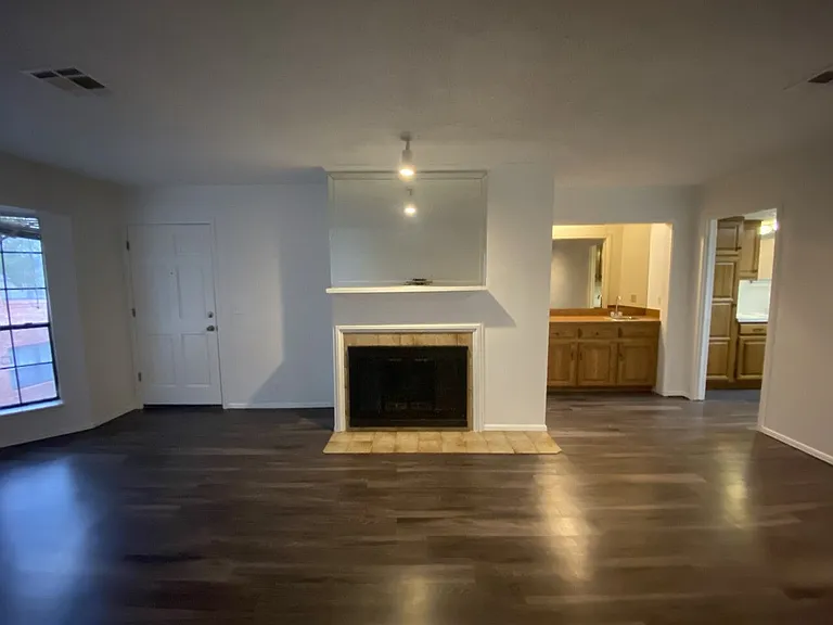 La Villa — Photo 18