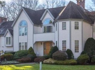 19 Grey Coach Ln, Reading, MA 01867