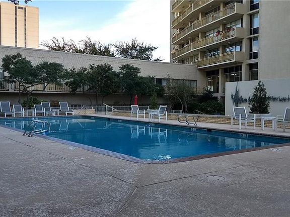 3rd image of 6211 W Nw Hwy APT G206