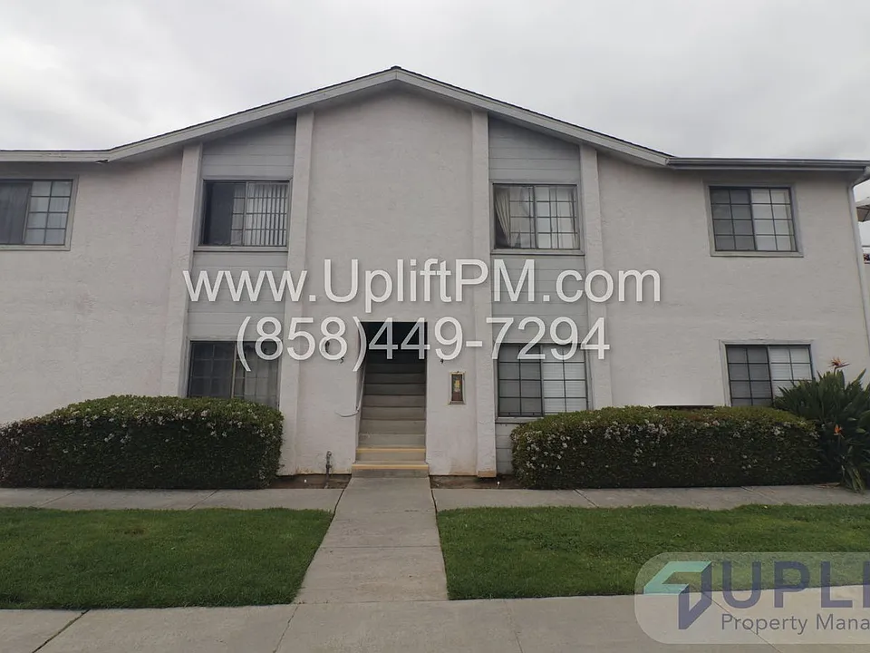 148 4th Ave #2