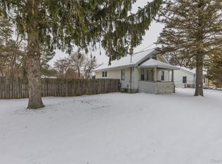 11493 Dexter St, Clio, MI 48420
