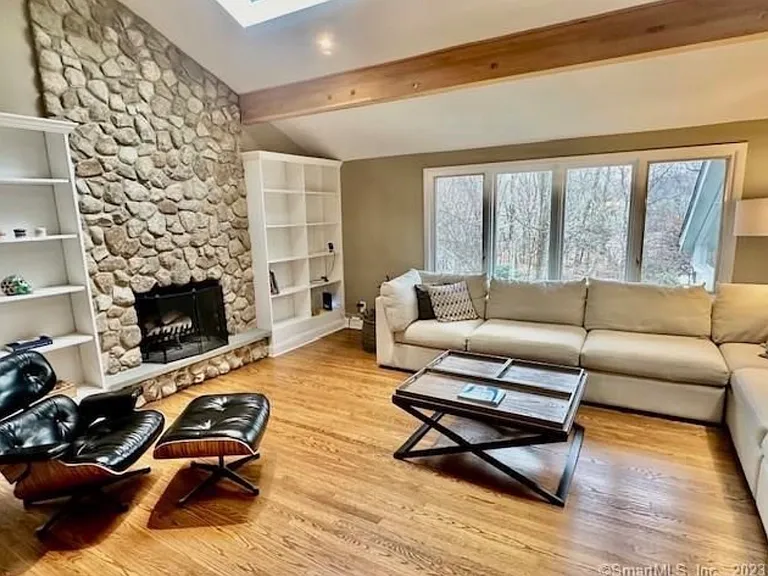 71 High Point Rd — Photo 4