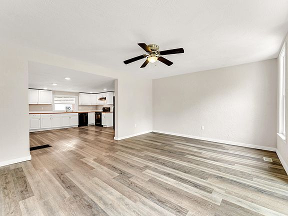 2nd image of 802 W Mount Vernon Street