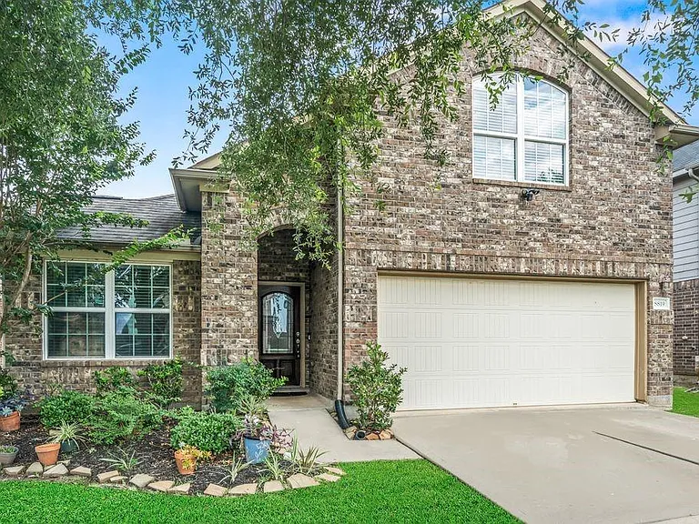 8819 Chaco Hill Ln — Photo 1