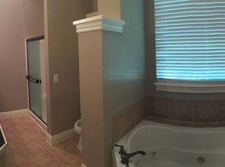 906 Westwind Ct, Nixa, MO 65714